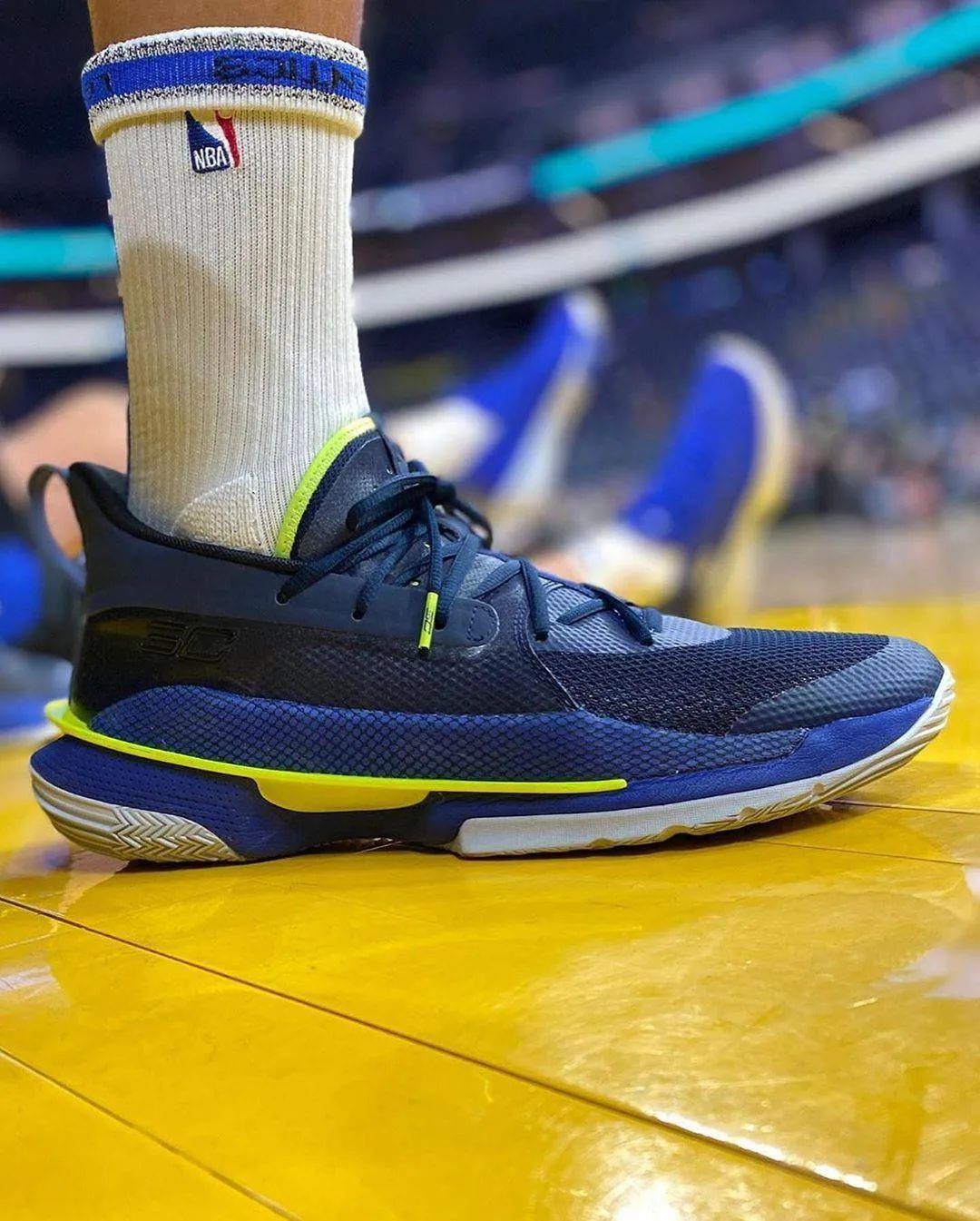 开始位置环状图库里8又曝光新官图发售日期定了连logo都换了