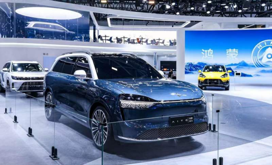 广州车展上大放异彩的华为问界将席卷新能源市场