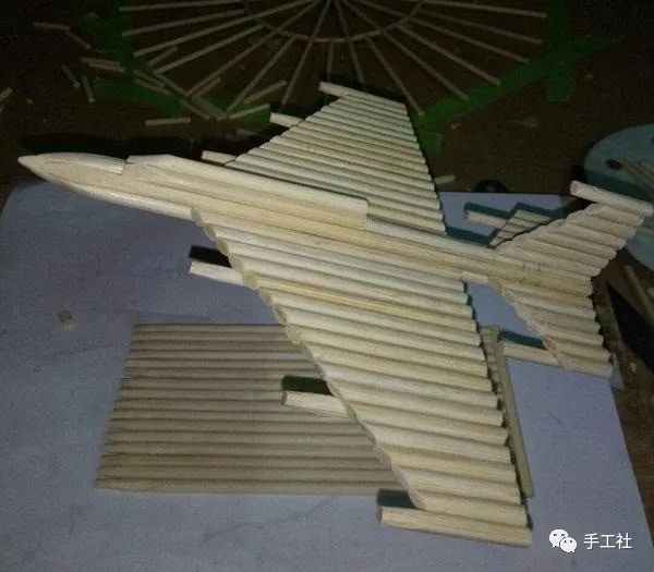 航空模型手工制作教你一次性筷子变废为宝纯手工打造飞机模型附制作