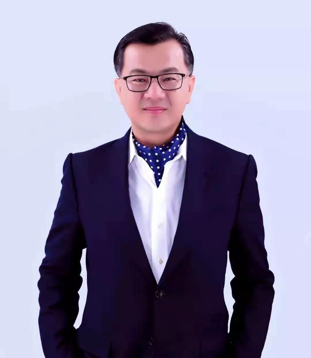 刘润对话卫哲阿里巴巴唯一生产的产品就是干部