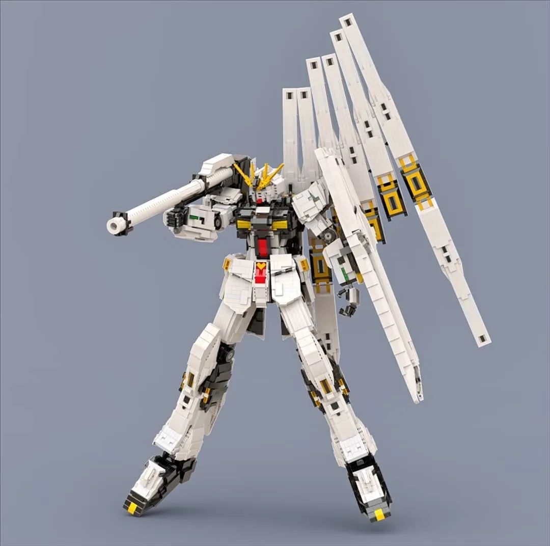 gundam by aum玩家的作品,高达似乎在乐高的作品中比较少见,而这位