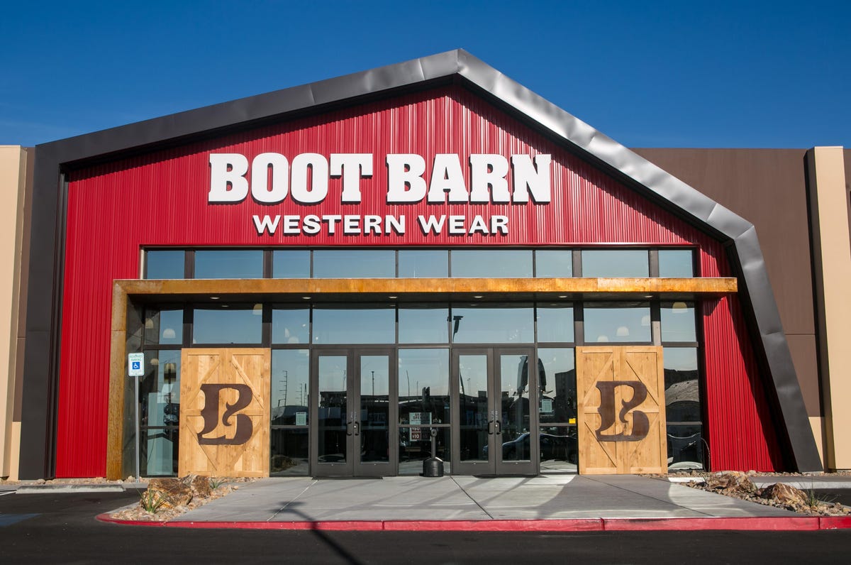 Boot_Barn1.jpg