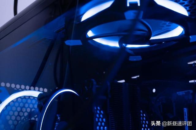 argb转rgb_机箱内的RGB也有门道？一文解析让你看懂12V RGB和5V ARGB的机密_鬼听见你的声音的博客-CSDN博客