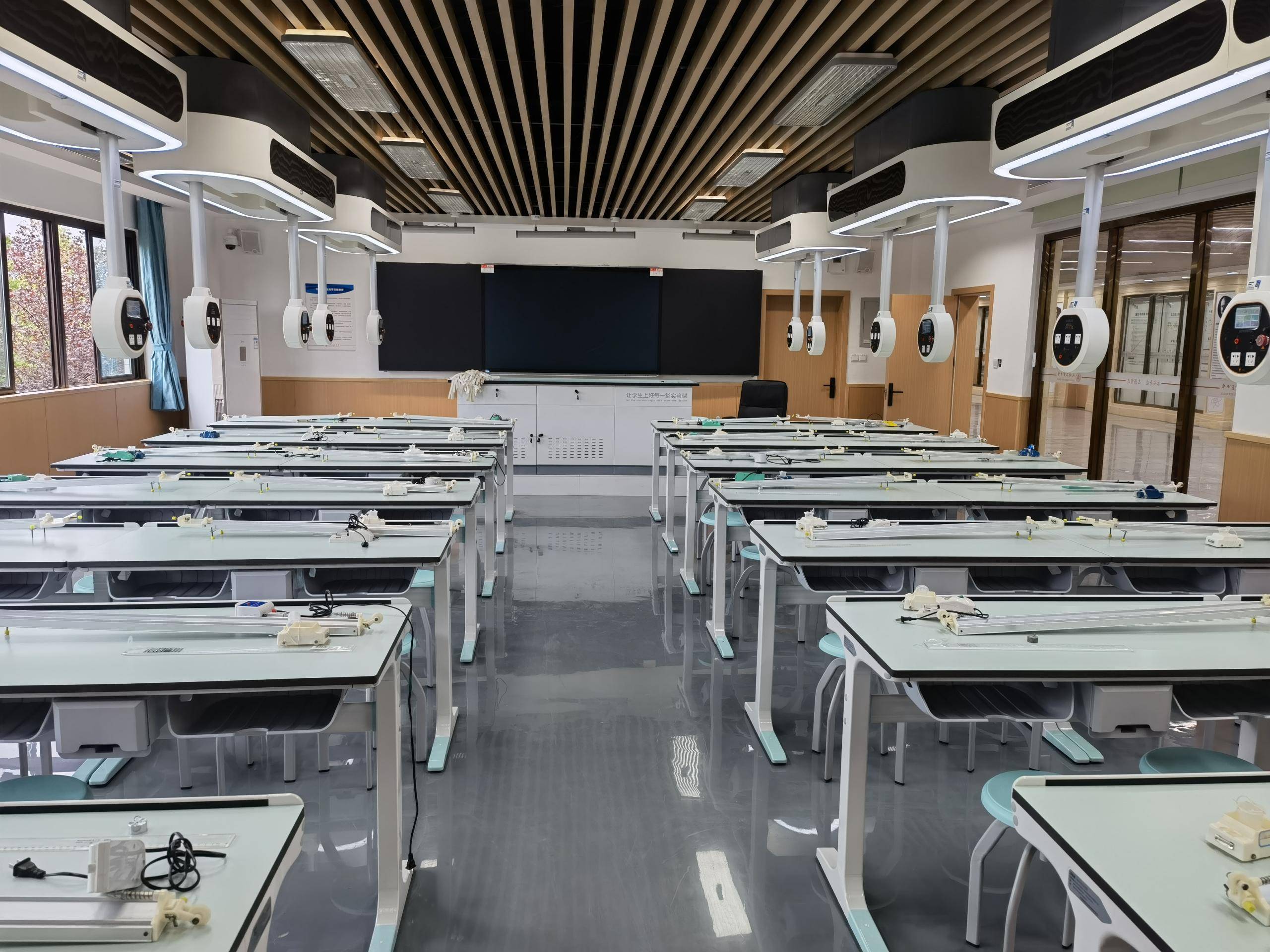中学数字化实验室化学学科传感器包括,温度传感器,高温传感器,多量程