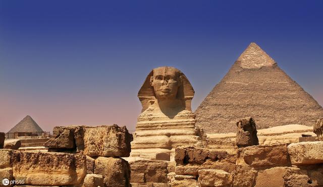 the pyramids were built by egyptians