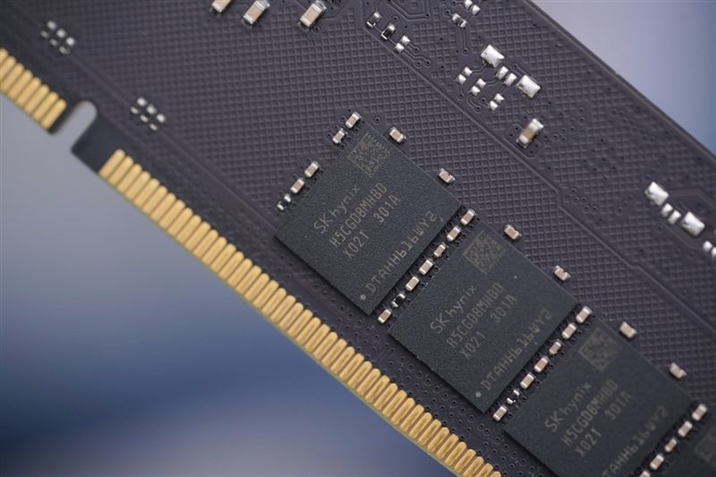 芝奇幻锋戟Z5 RGB DDR5-7200 24GB内存评测：稳上7800MHz、温度只有56度