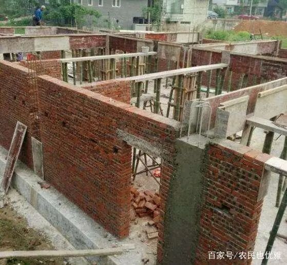 承重柱怎么做_怎么区分农村自建房中的圈梁和承重梁？了解这几点-CSDN博客