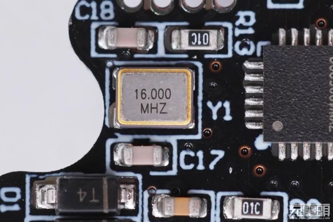 6517f19575d4753e0d02ca1f2971132a.png