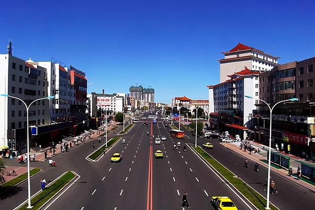 齐齐哈尔可以说是黑龙江的第二大城市,面积辽阔,达到了4.