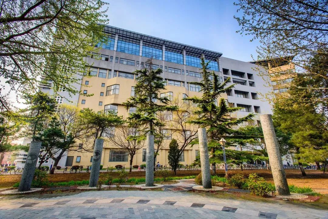 北邮计算机学院推免北京邮电大学保研率182考研率全国前五保研清北38