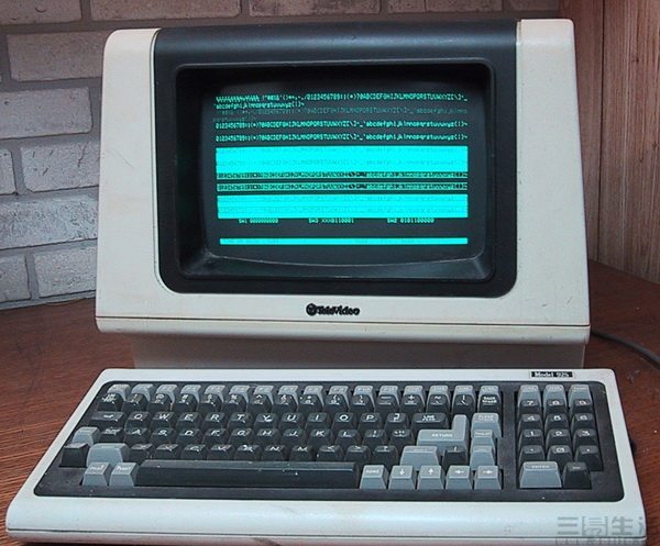 计算机纸带打孔编程,人机交互演变史:从打孔纸带到人工智能