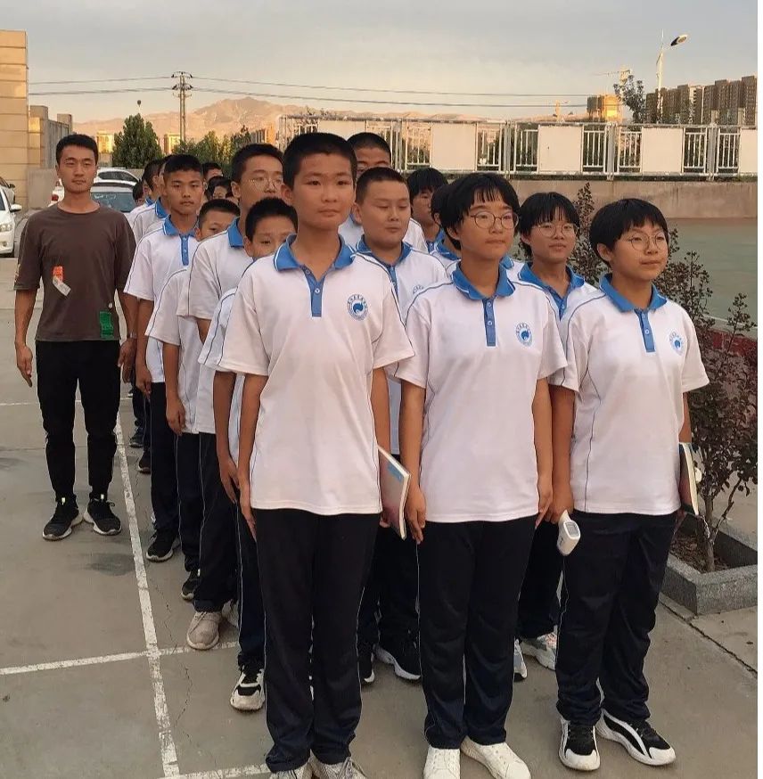 学校校车运营各项安全管理制度星原学校校车安全用心守护校车安全演练