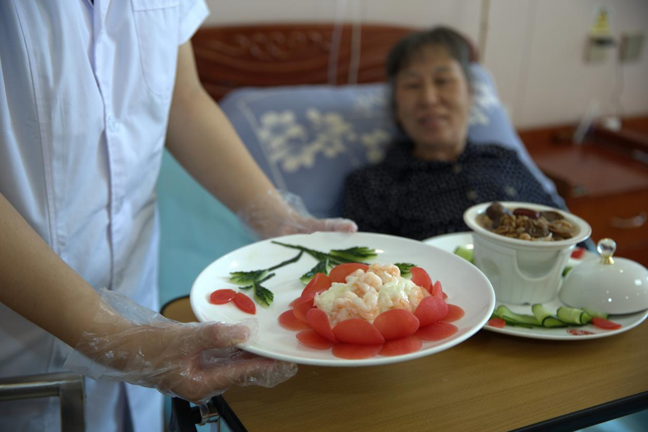 唐山<span style='color:red;'>养老院</span>哪家好---守护晚年幸福，用<span style='color:red;'>服务</span>引领<span style='color:red;'>老年人</span>高品质<span style='color:red;'>养老</span><span style='color:red;'>生活</span>