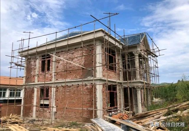 承重柱怎么做_农村砖混结构自建房的圈梁可有可无?了解清楚再做决定不