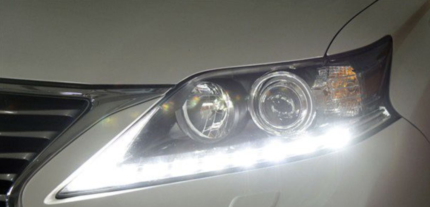 为啥led灯用一年后暗了很多有些人日间车灯可以关为