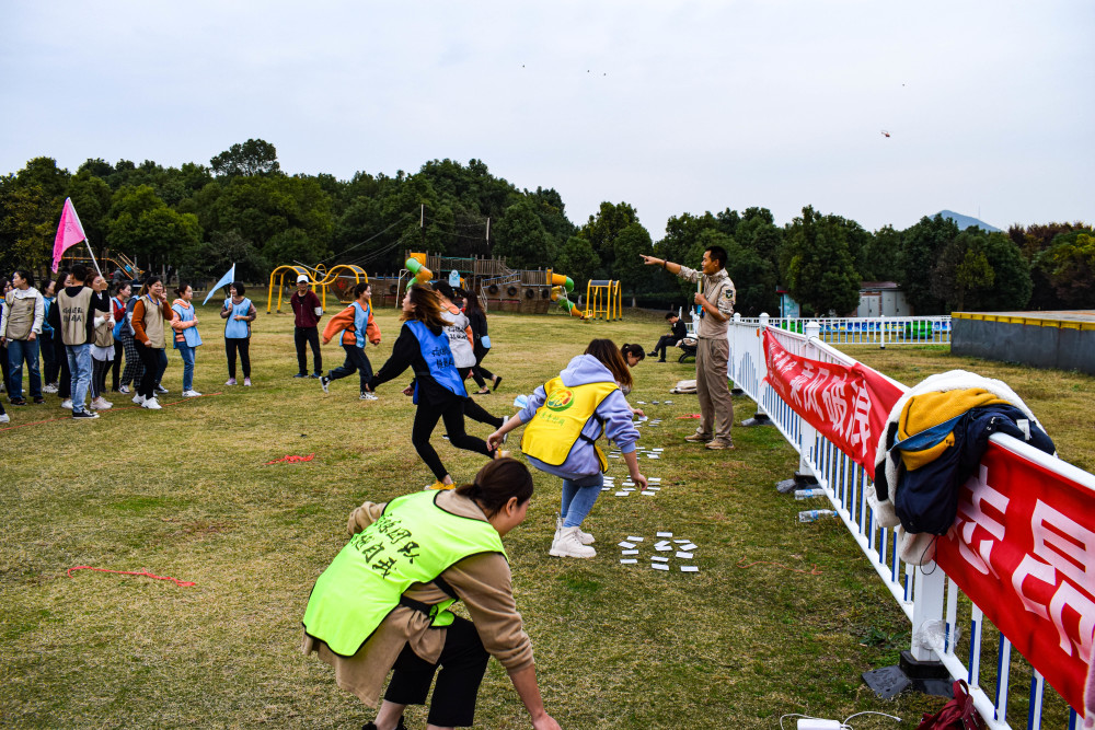 html足球小游戏,趣味小游戏