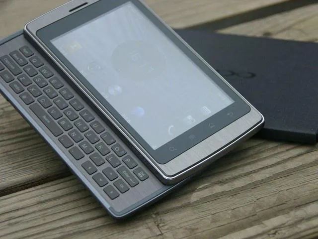 2011 年,oppo 的第一代 find 系列——oppo find,就干掉了 3.