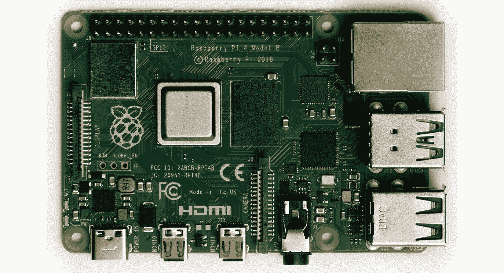 図 7: Raspberry Pi 4B の上面図