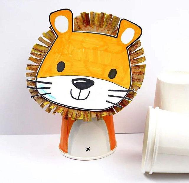 一次性杯子机器人挂件手工制作_一次性纸杯竟然可以这样玩?