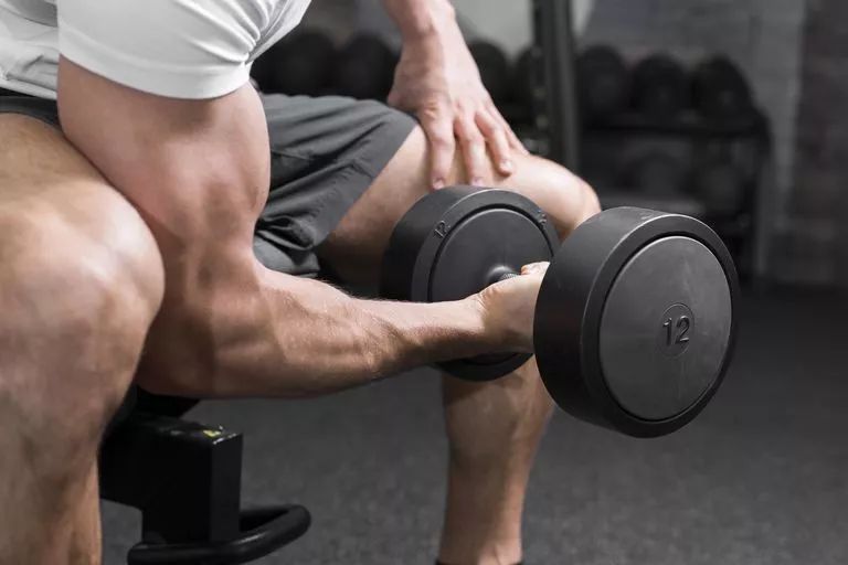 增加维度_手臂日必练的6个动作,增加肌肉维度,刻画肌肉线条!