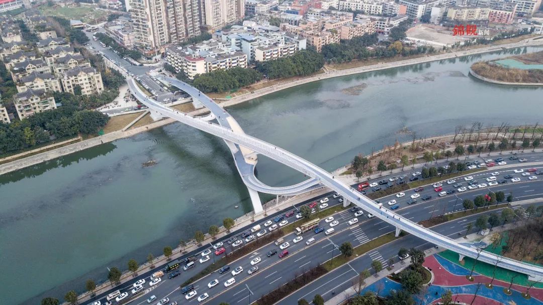 c莫比乌斯函数瞧一桥成都这座莫比乌斯环人行桥视频