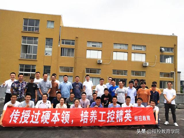 7ff5cafcfa1bdf23df92eea892605031.png