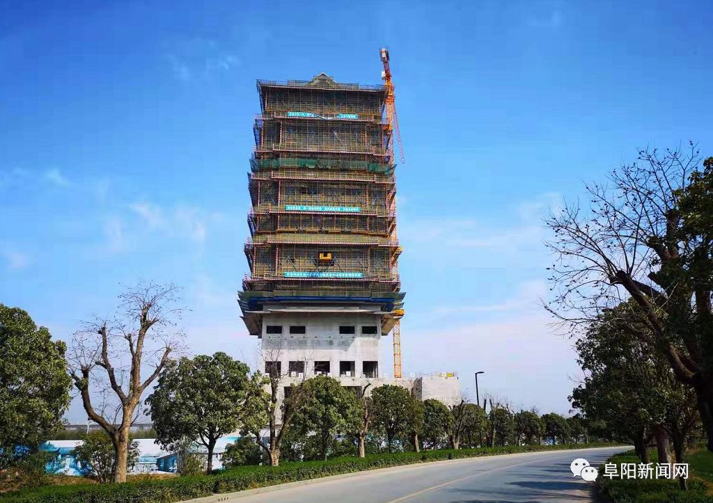 一座宝塔阜阳一大桥旁冒出一座12层quot宝塔quot比文峰塔还高很多人