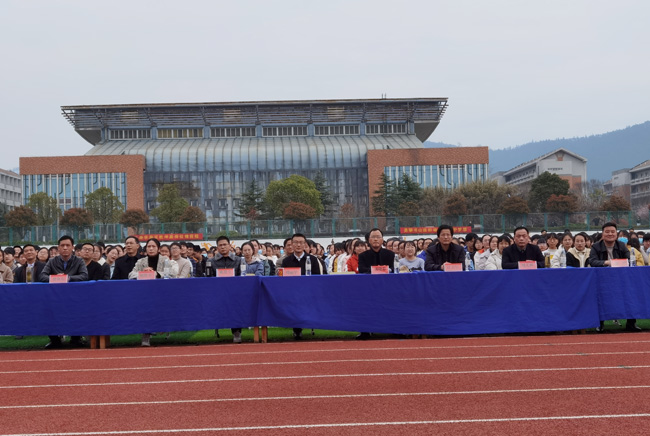 2021高考庐江一中成绩查询激情追梦赢在高考庐江中学举行2021届高三
