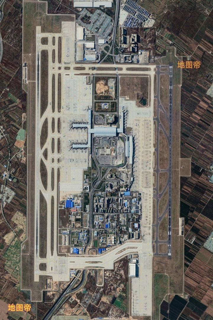 西安咸阳国际机场1991年正式通航,目前是4f级民用国际机场 ,有t1,t2和