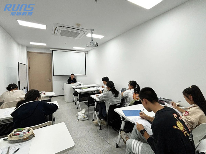 5 杭外剑高2025年招生宣讲会&全真入学模考圆满结束6.jpg