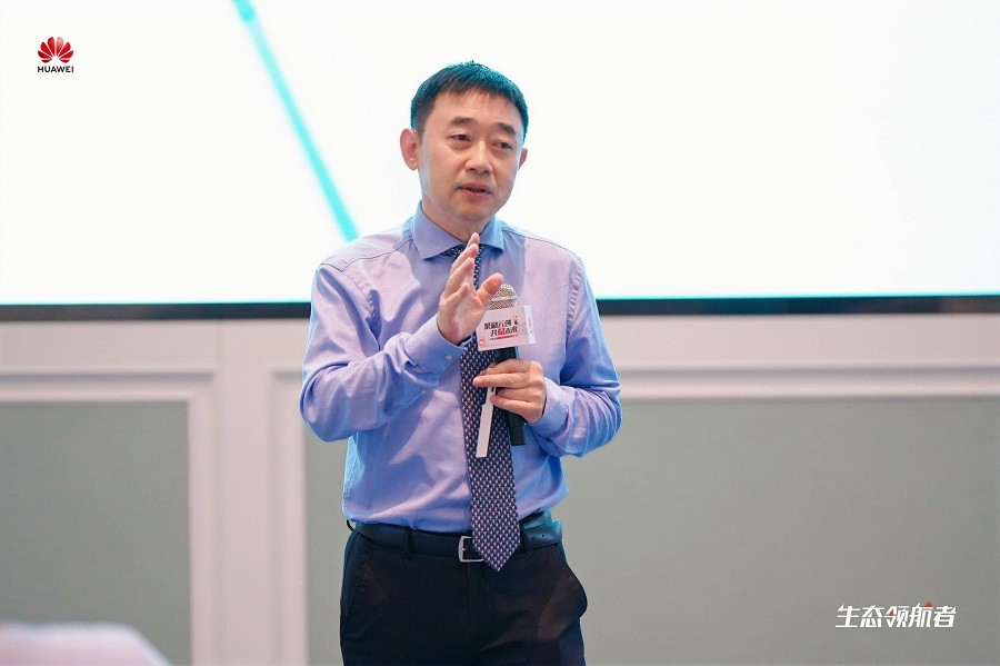 什么是高级教授 83f3b92ae02bb45b7956d97d62b45e3a.png