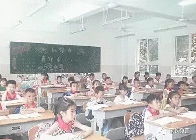 小学教室安装空调吗 843ee23ddee005449ea776551715cb25.png