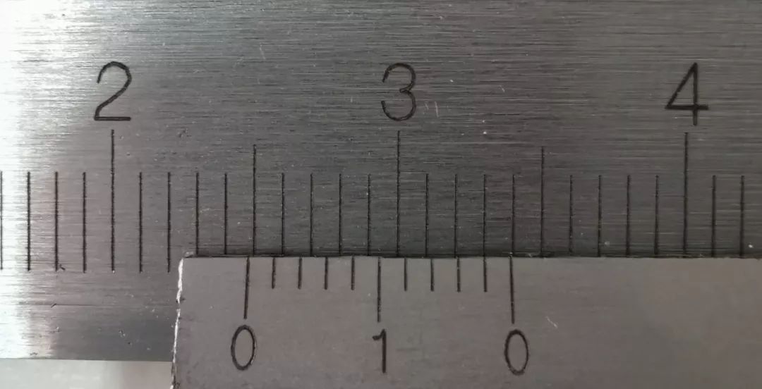 游标卡尺尺身的刻度间距为_游标卡尺和螺旋测微器-CSDN博客