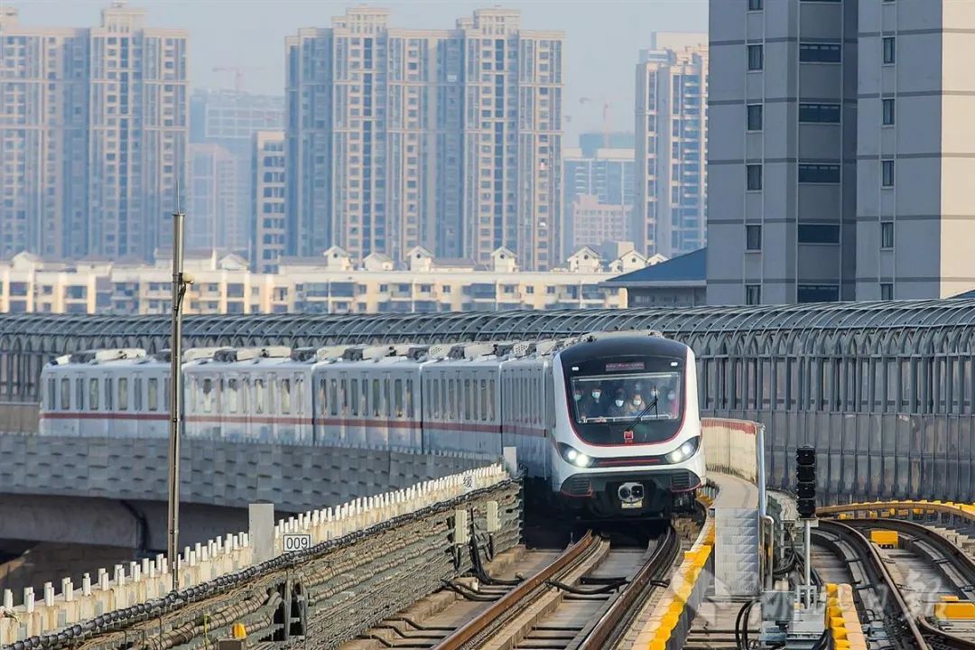 武汉无人驾驶地铁图片