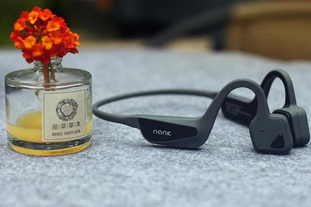 智能骨传导眼镜vue目前用过最好的骨传导耳机无束缚不入耳音质还很赞