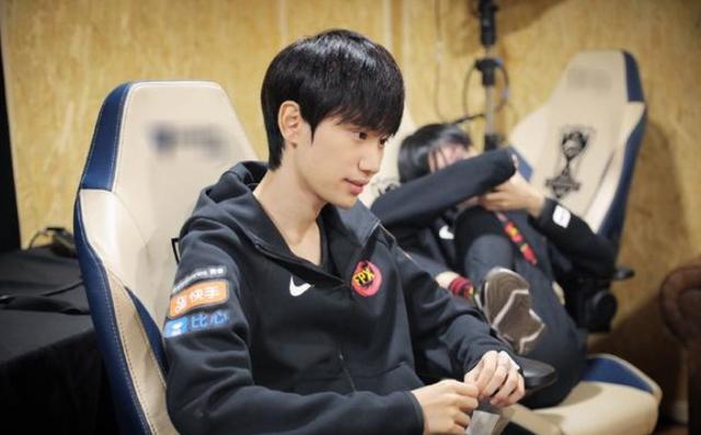 电脑刷屏代码doinb刷屏大法火了玩家将其开发成插件拳头已亲自认证