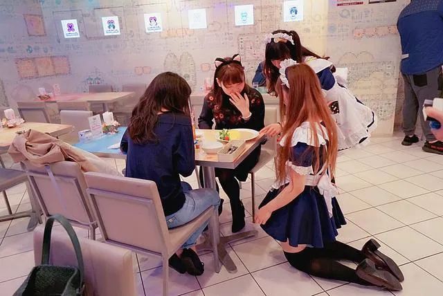 开一间女仆桌游店能挣多少钱