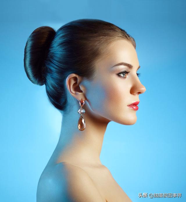 matlab两张图片合成一张_用snapseed手机修图软件,对人像照片创意合成