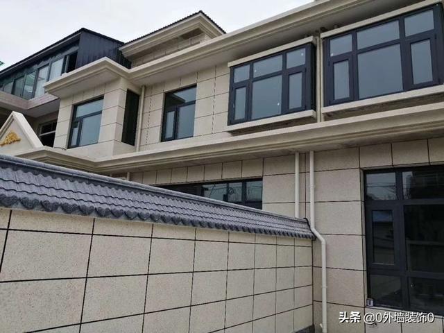 一个完美合理的分割线可以很大程度的提升仿石漆的装饰效果,让外墙仿