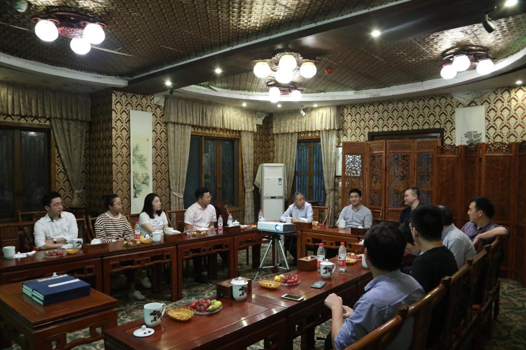 国防科技大学计算机学院徐凯杰出校友科研反哺母校刘新旺教授为我院