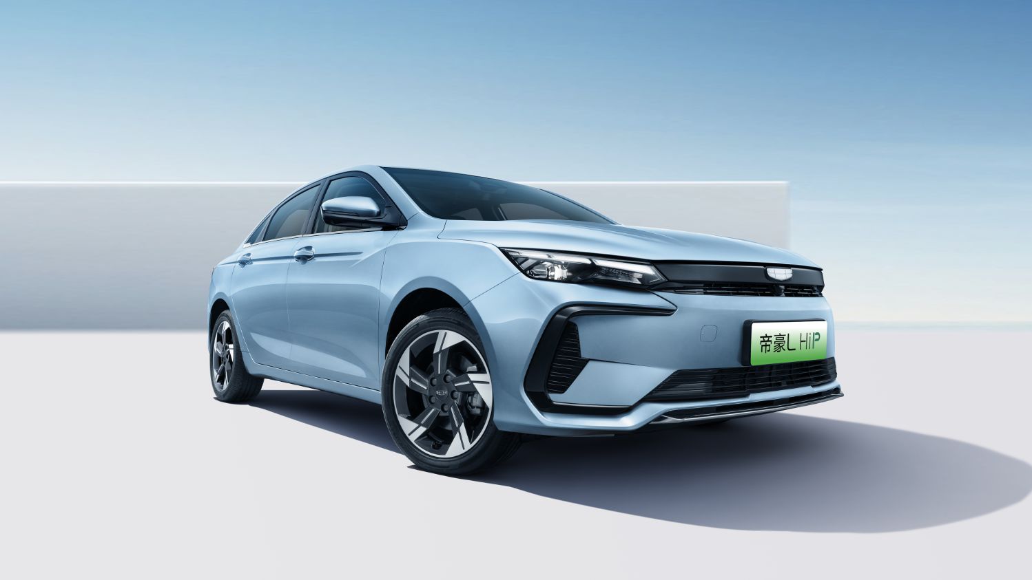 吉利帝豪l hip冠军版9.88万元开启插混家轿新纪元