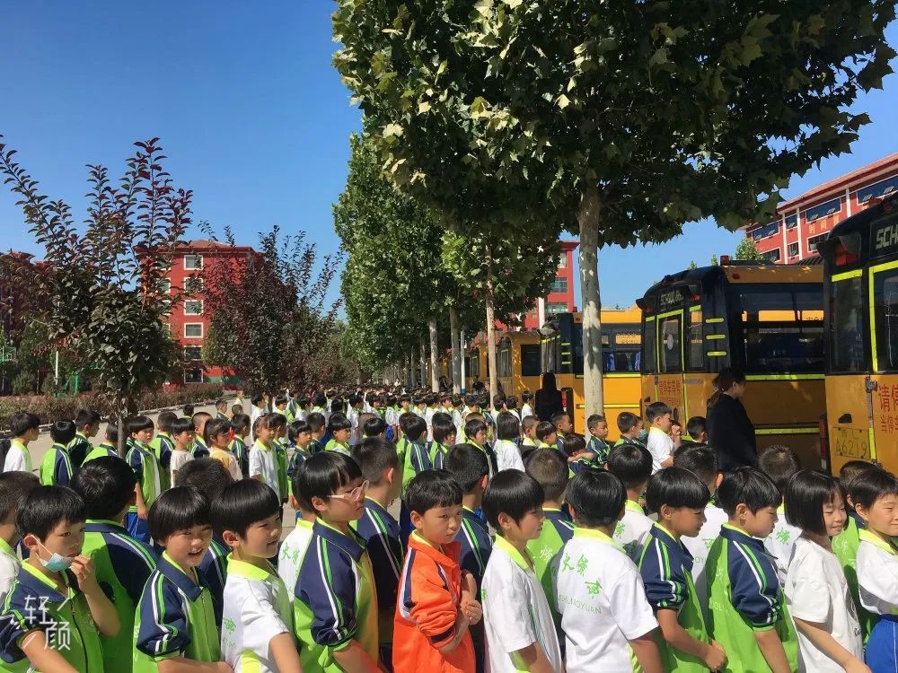 学校校车运营各项安全管理制度星原学校校车安全用心守护校车安全演练