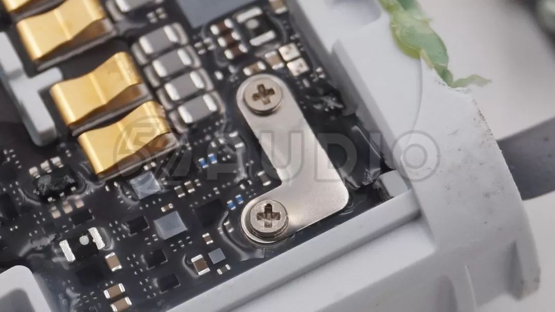 i12蓝牙耳机怎么设置成中文_拆解报告:苹果airpods二代 tws蓝牙耳机