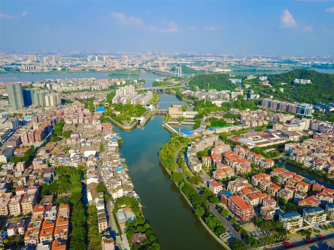 佛山南海西樵镇江滨花园大三房看房日记