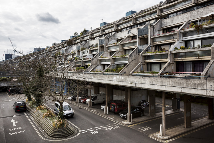 Complejo Alexandra Road Estate, Neave Brown (1972-1978, Londres, Reino Unido). Image © Stefano Perego