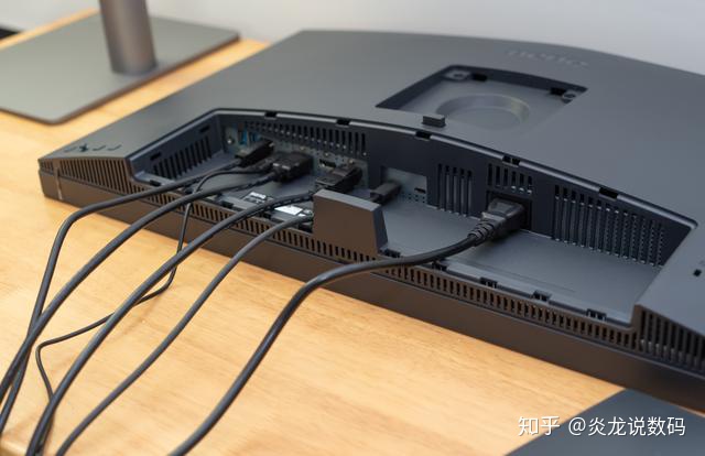 两台电脑usb直连传数据_雷电3免费万物皆可USB-C,笔记本只用一根线就秒变大屏工作站!...-CSDN博客