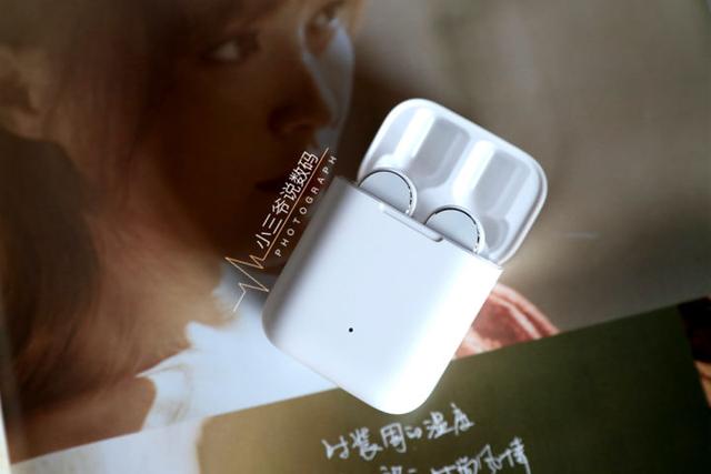 小米蓝牙耳机右耳故障小三爷出品不错的新年礼物小米蓝牙耳机air体验