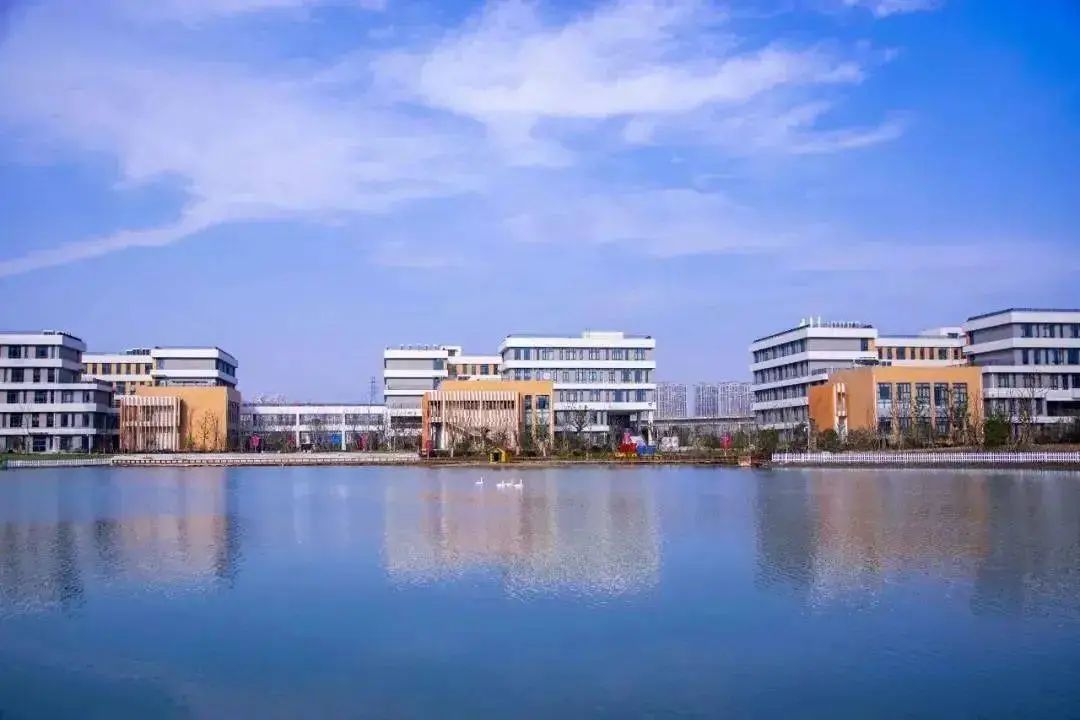 江南大学研究生院图片