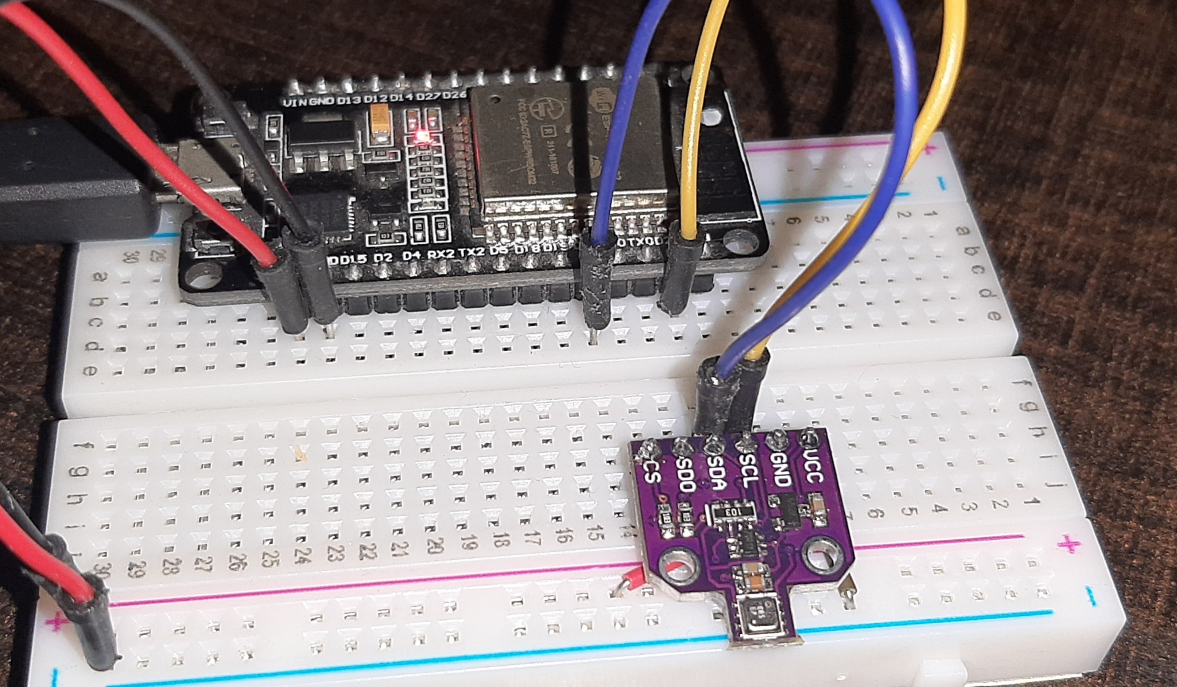 带 ESP32 和 ESP8266 的 MicroPython BME680 传感器