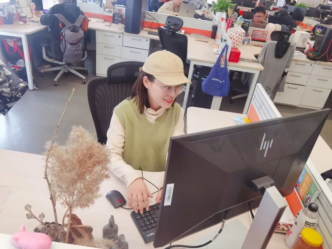 女程序员的工位藏着她们鲜衣怒码的人生38特辑